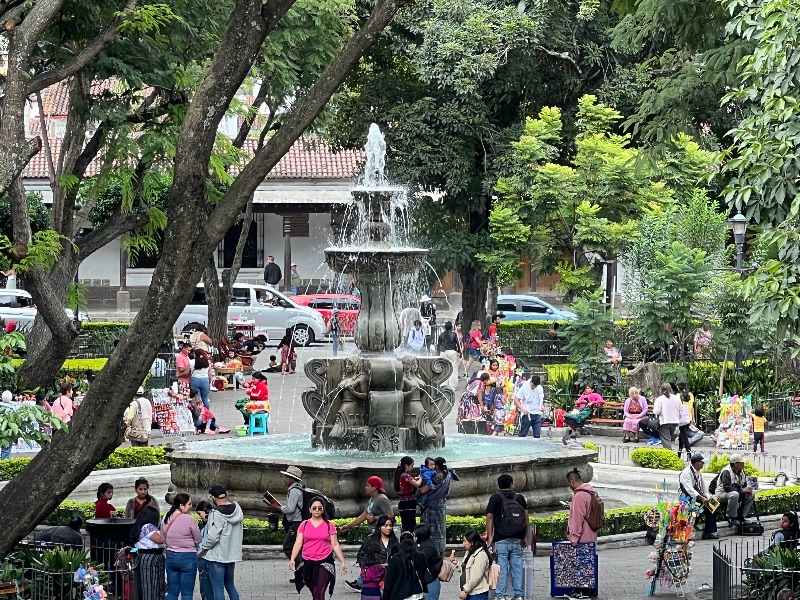 Photo of the fountain in the Parque Central of Antigua, Guatemala